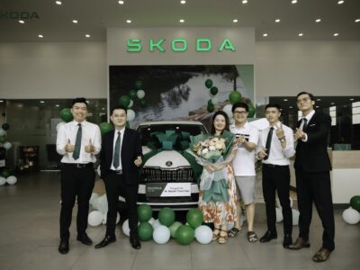 giao xe skoda (2)
